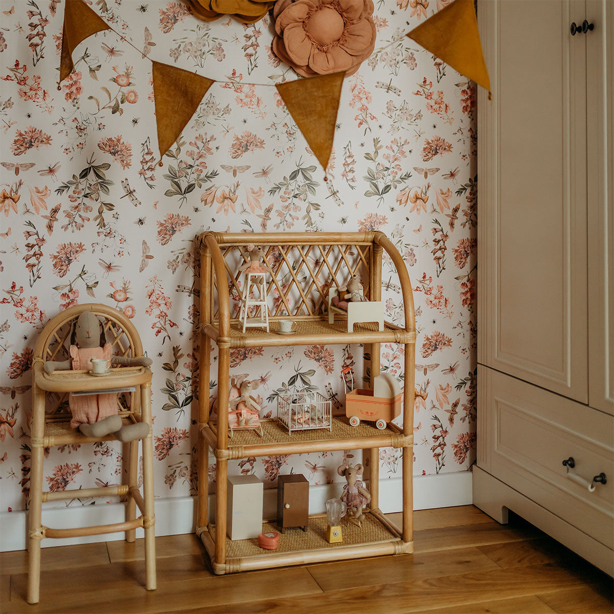 Botanical Stories 2 Fun Orchard Wallpaper