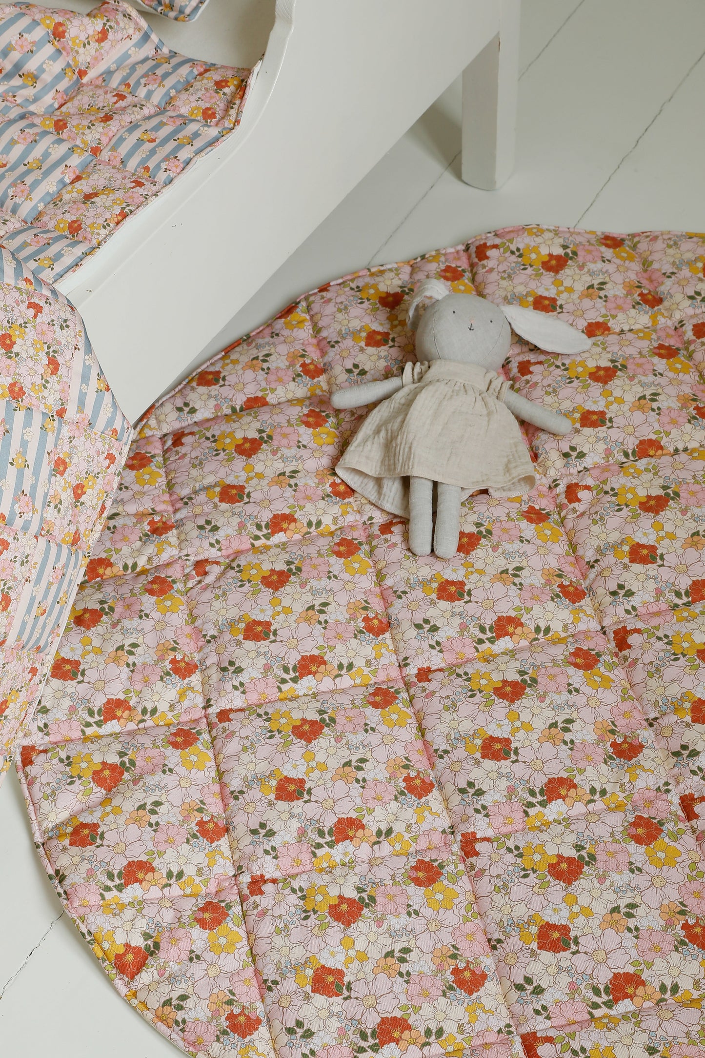 “Spring Garden” Round Cotton Mat