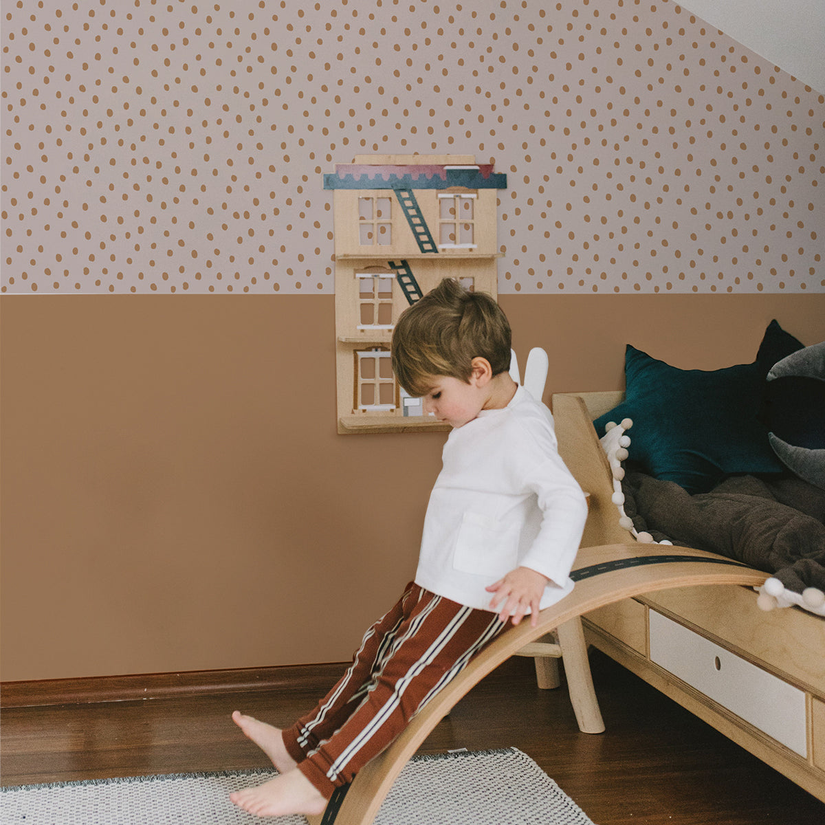 Irregular Dots Powder Pink Cinnamon Wallpaper
