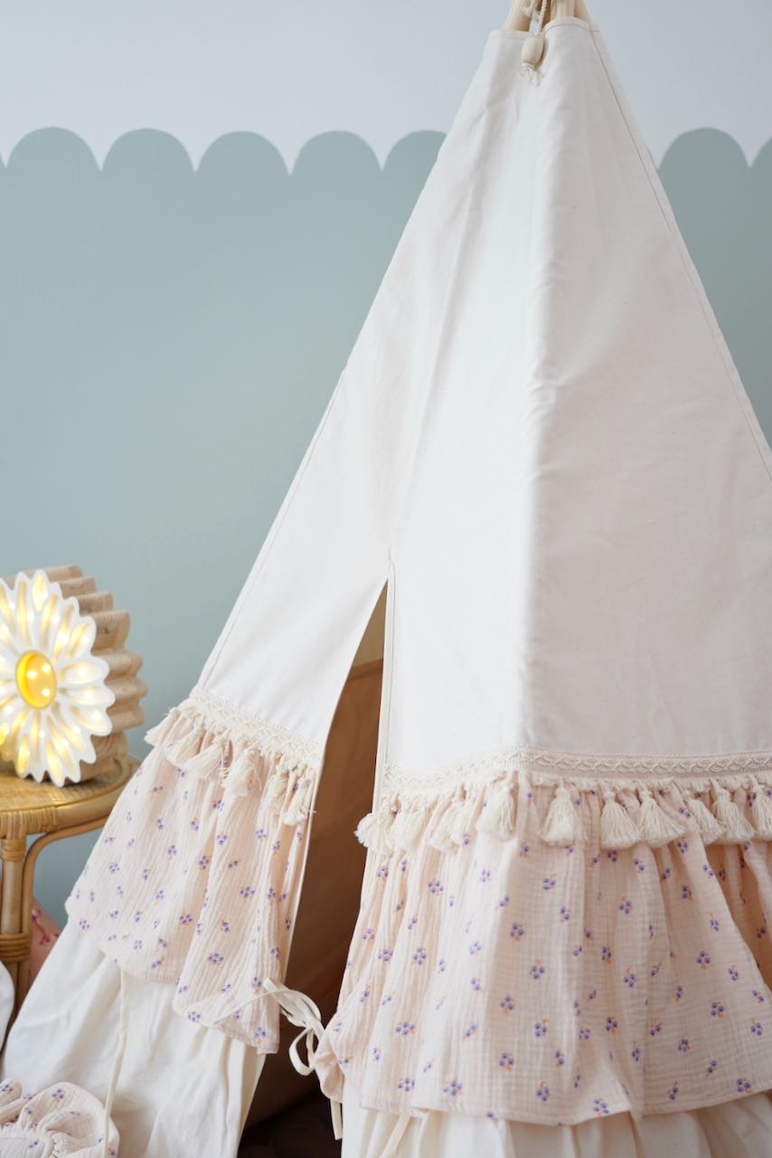 "Forget-me-not" Teepee Tent with Frills