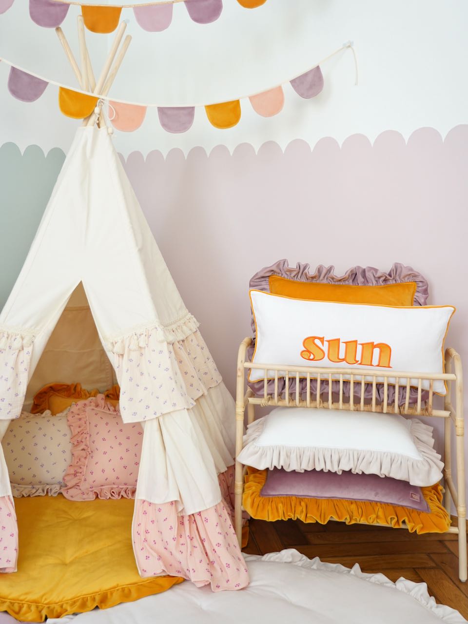 "Forget-me-not" Teepee Tent with Frills
