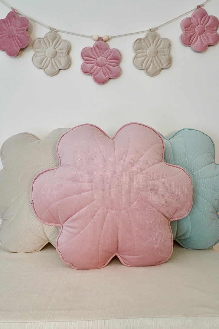 Velvet Bloom "Candy Bouquet" Garland
