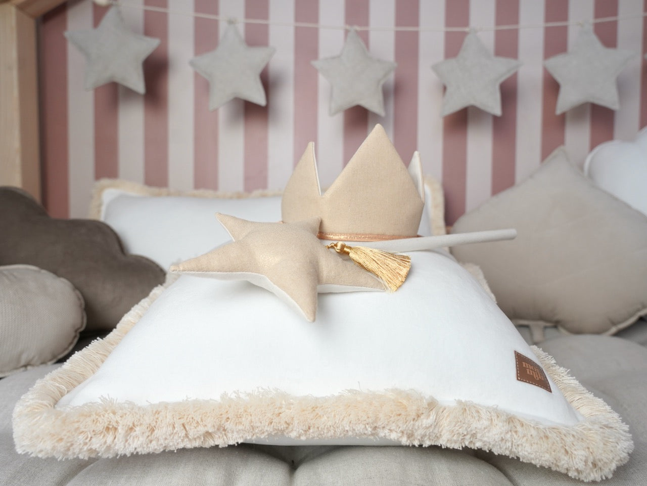 "Beige Cotton" Crown