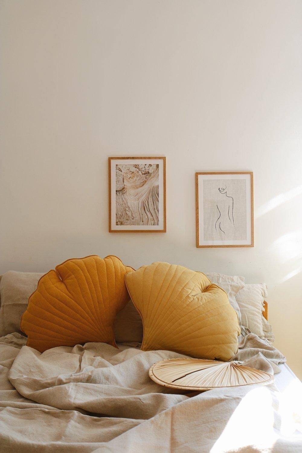 “Caramel” Linen Ginkgo Leaf Cushion - Moi Mili
