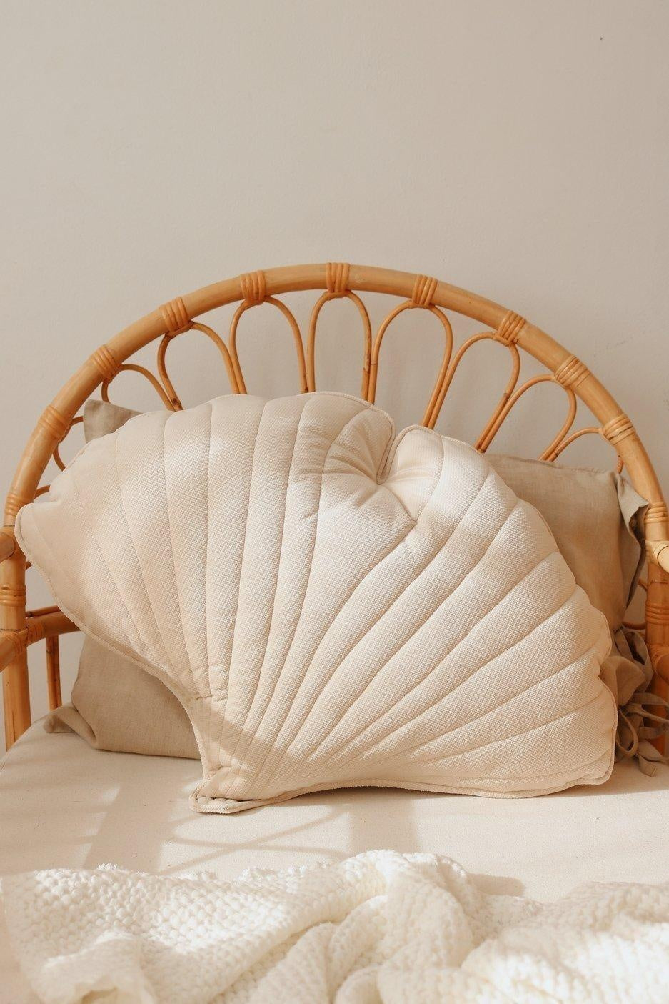 “Cream” Velvet Ginkgo Leaf Pillow