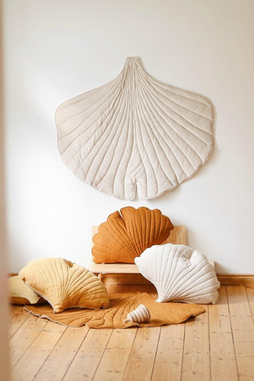 “Cream” Velvet Ginkgo Leaf Mat