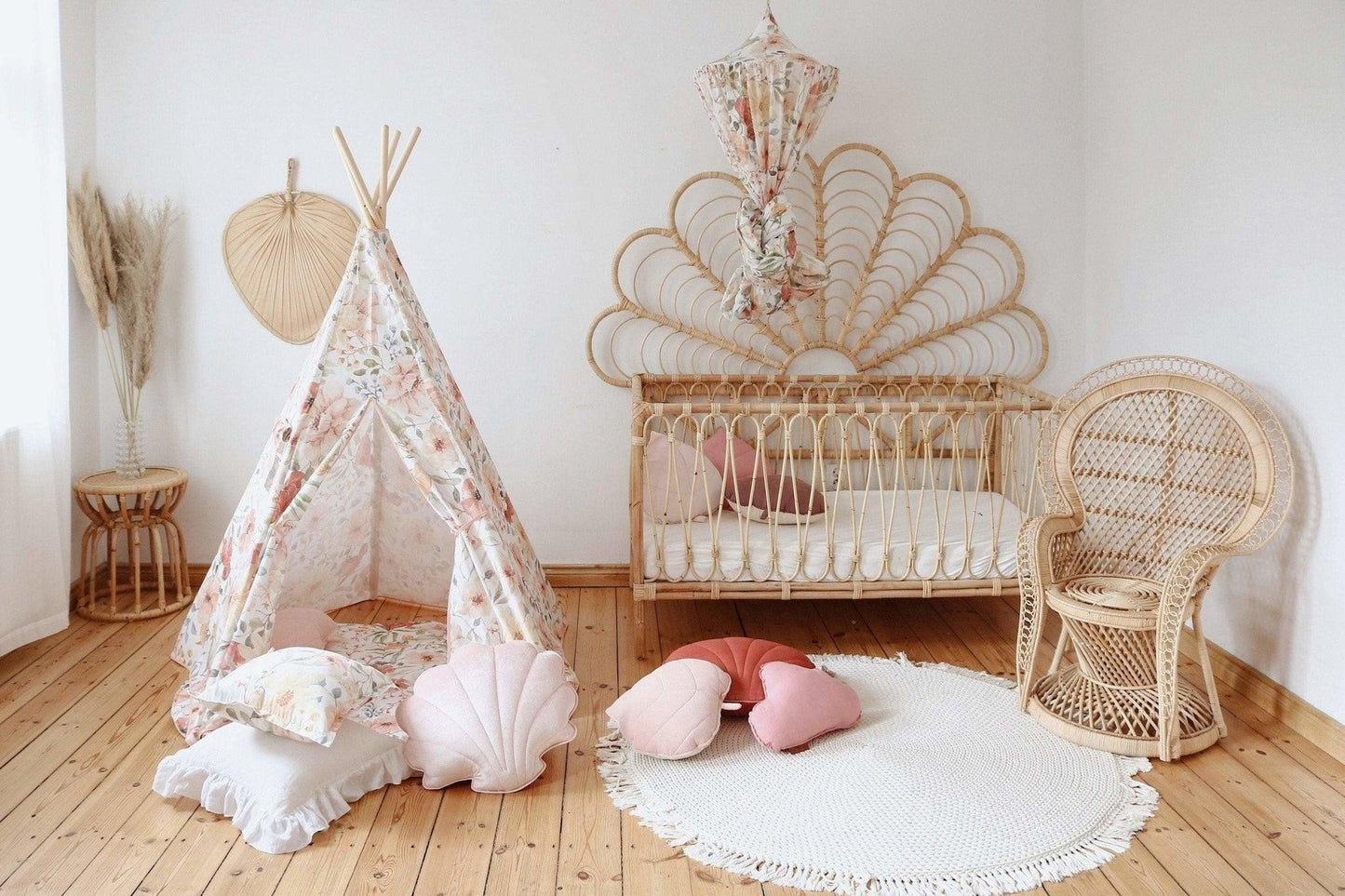“Flower power” Teepee and Mat Set