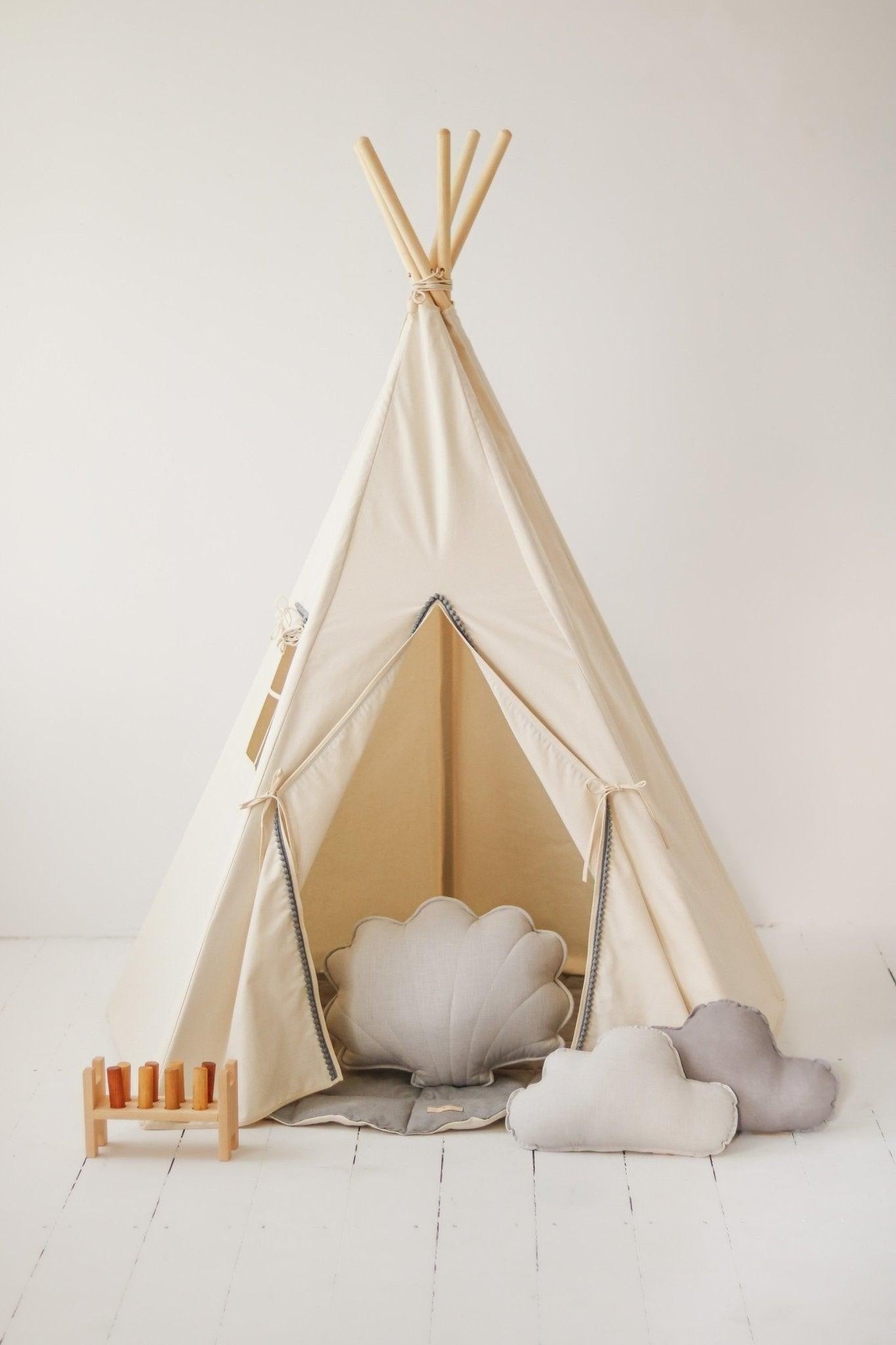 pomp tent “Grey Pompoms” Teepee Tent with Pompoms