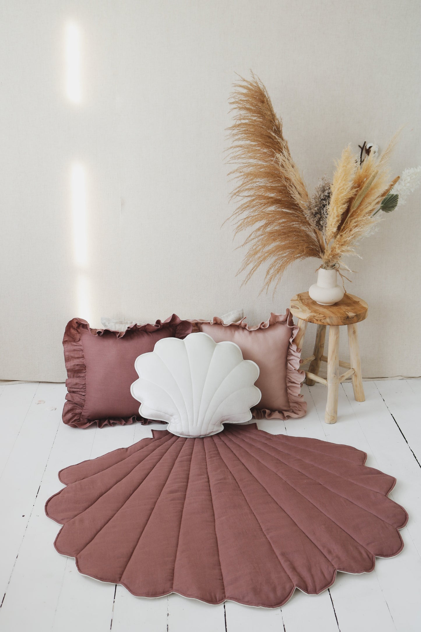 "Folk" Teepee Tent with Frills and "Marsala" Shell Mat Set