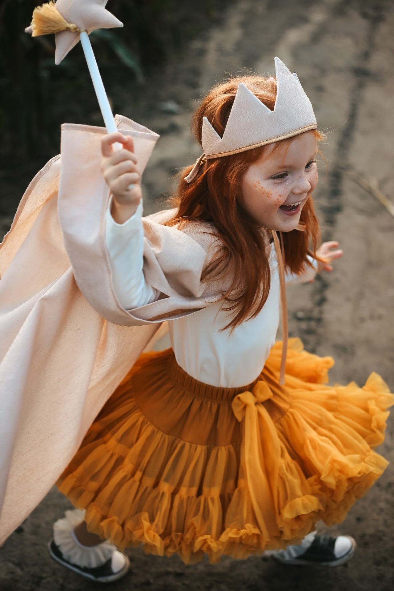 “Gold Fairy” Linen Magic Cape