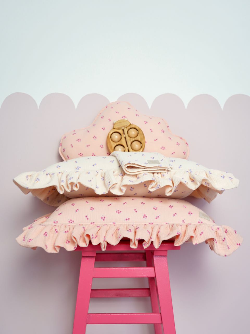 "Pink forget-me-not" Muslin Pillow with Frill