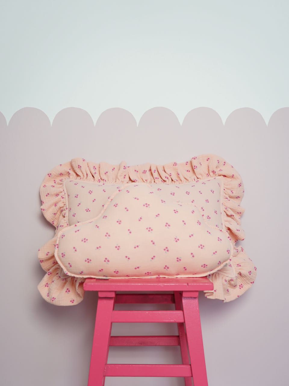 "Pink forget-me-not" Muslin Pillow with Frill