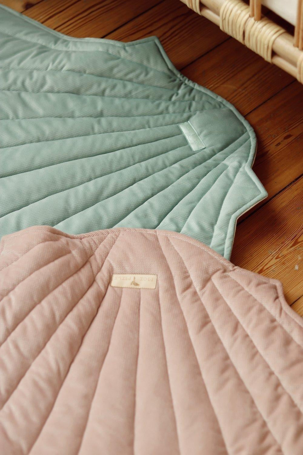 “Powder Mint” Velvet Shell Mat