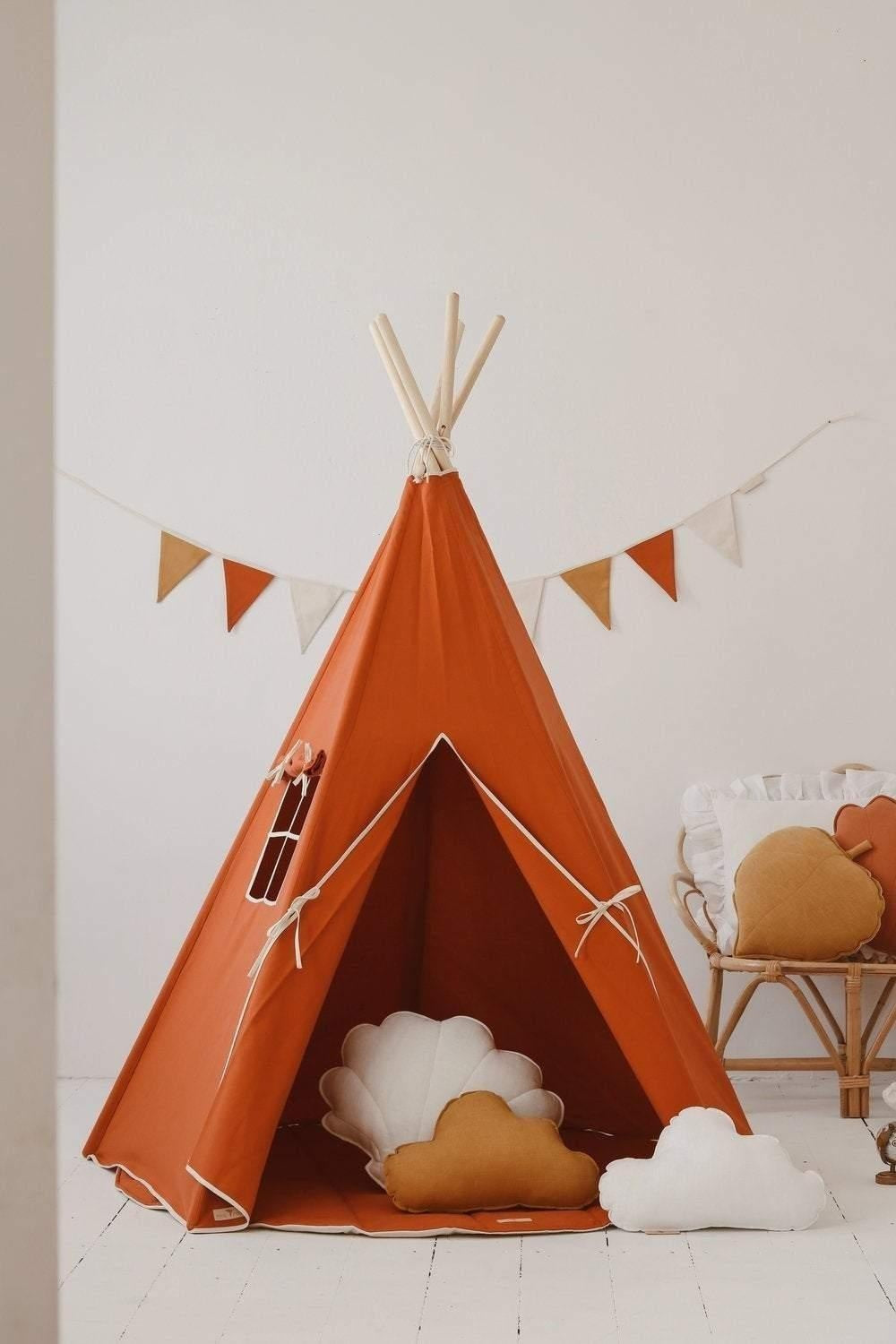 “Red Fox” Teepee and Mat Set