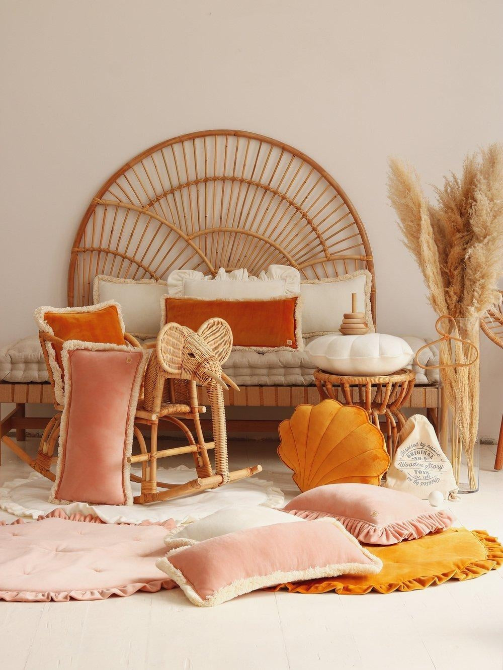 Soft Velvet Shell Cushion “White” - Moi Mili