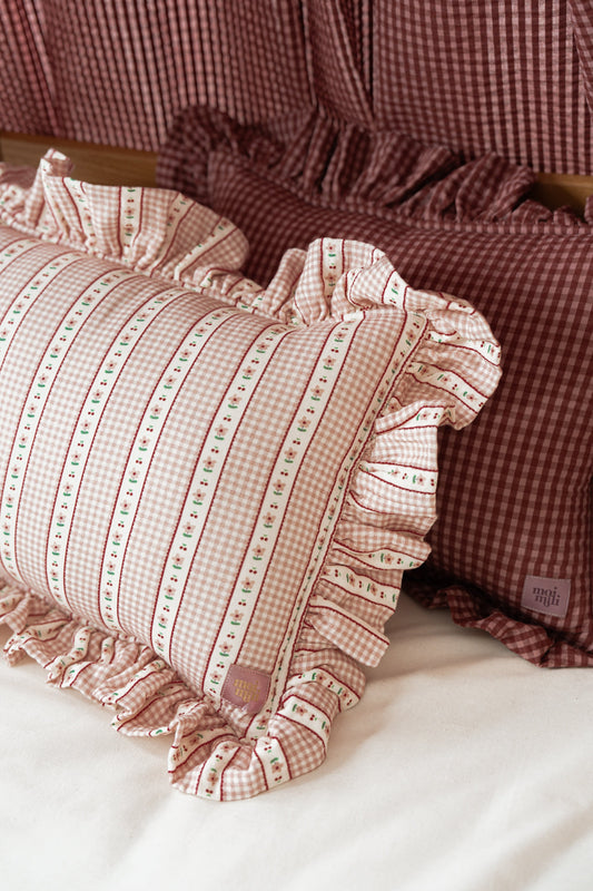 "Vintage Style Flowers" Pillow with Frill