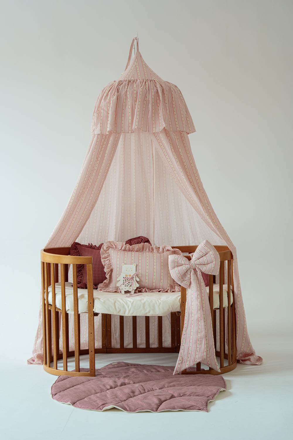 "Vintage Style Flowers" Canopy