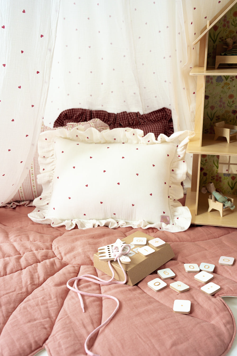"Sweet Hearts" Pillow with Frill