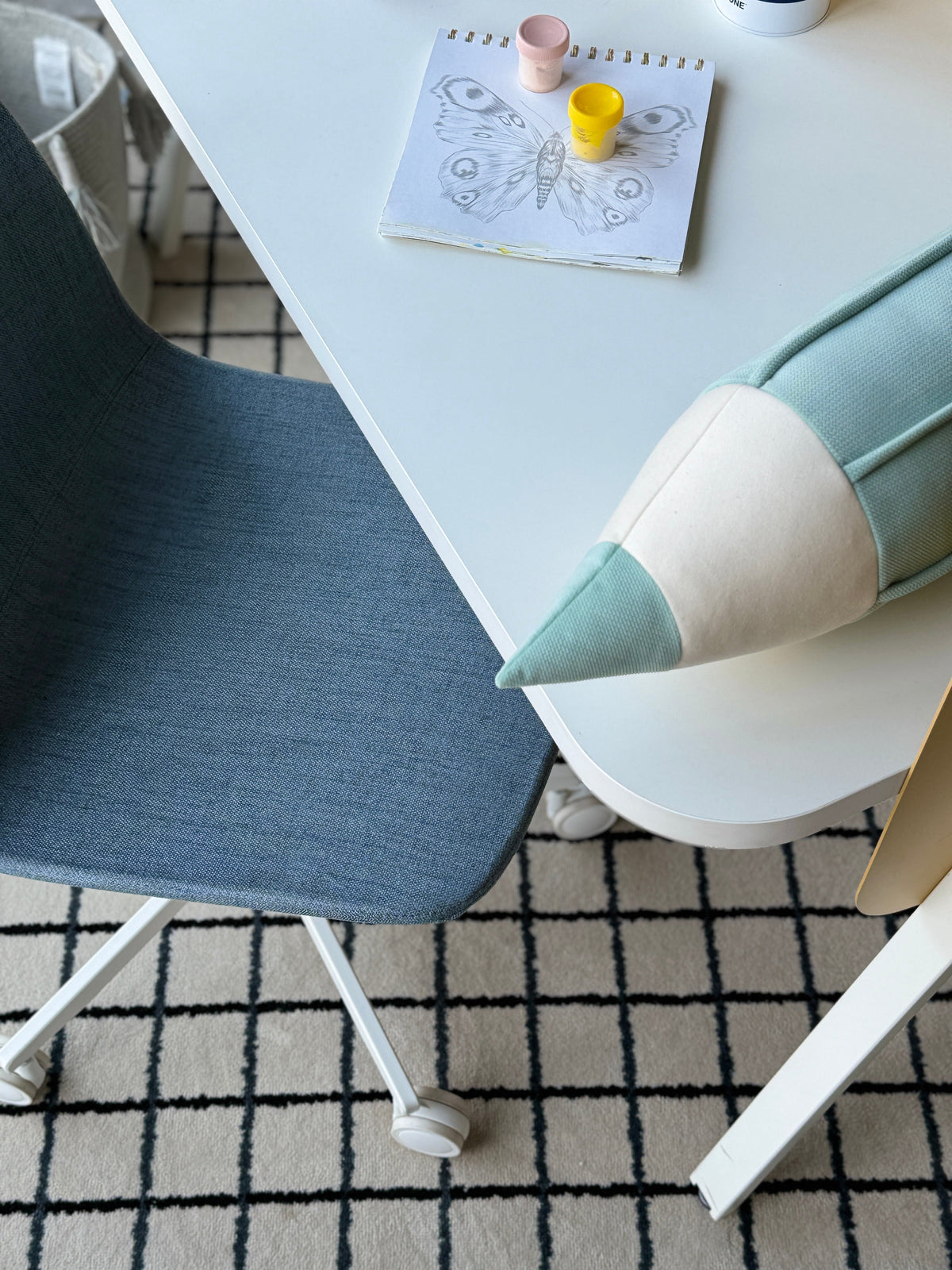 "Mint" Velvet Crayon Pillow