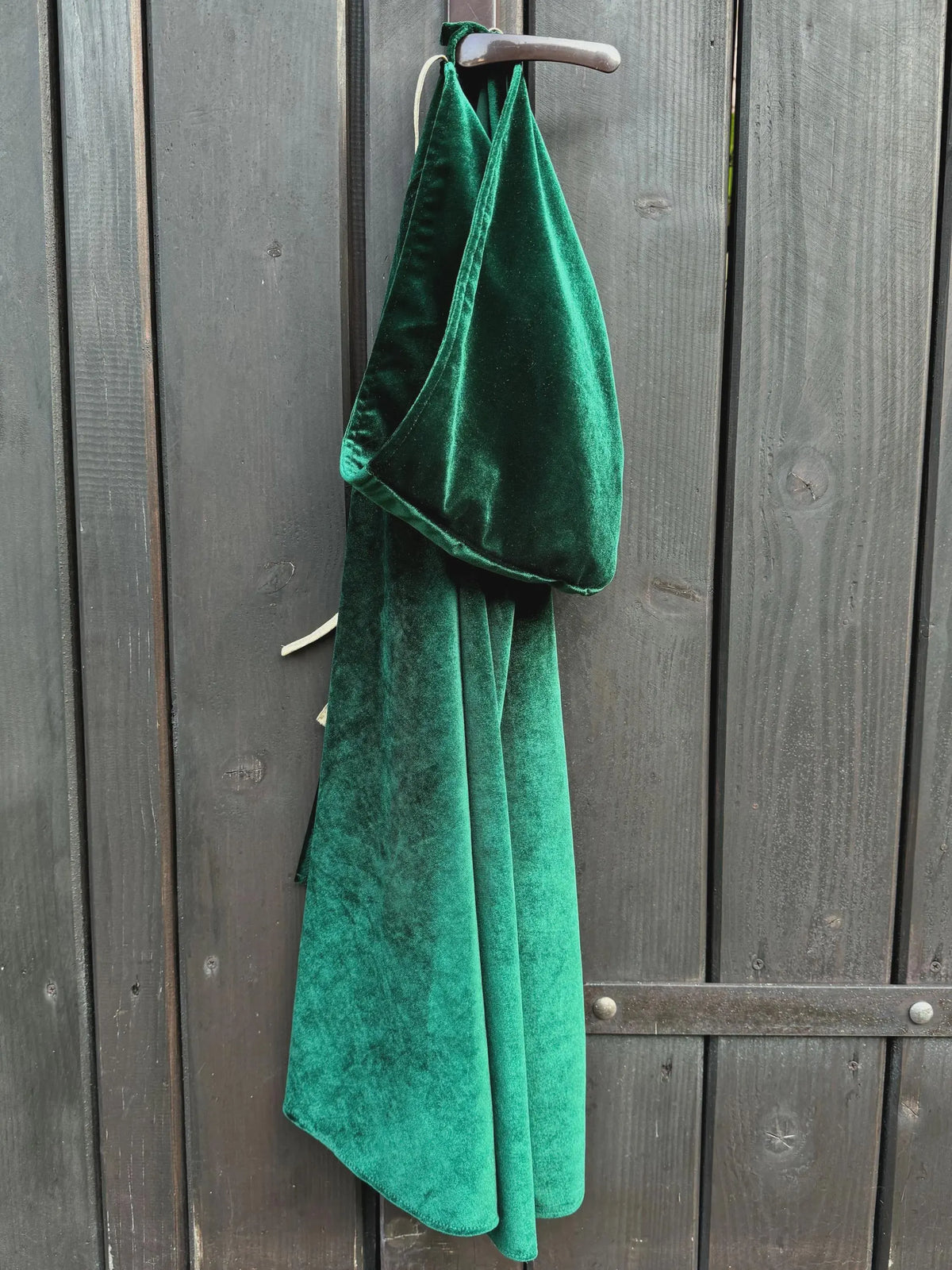 “Green Hobbit” Magic Cape