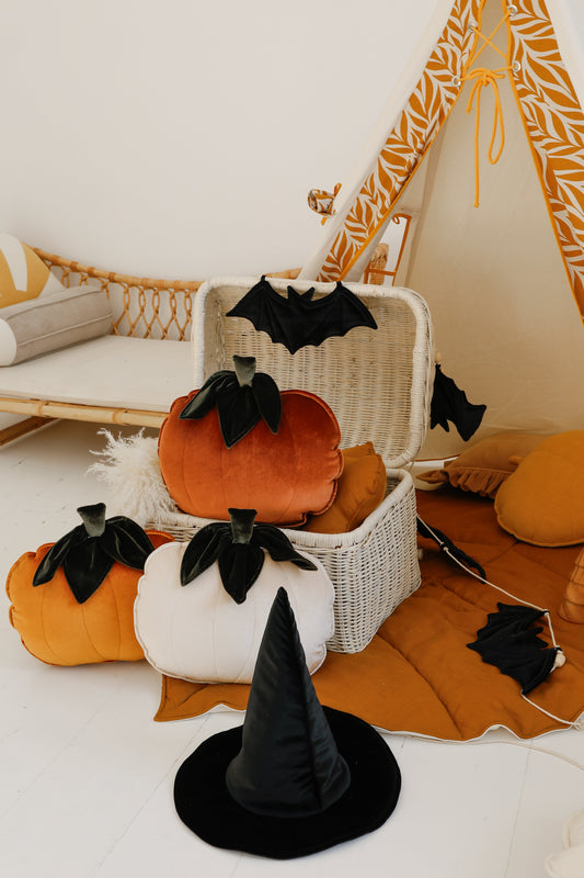 "3 Black Bats" Halloween Garland