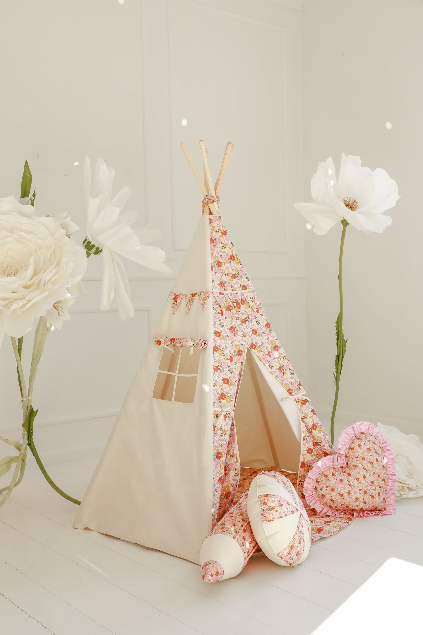 “Spring Garden” Teepee Tent and Round Mat Set