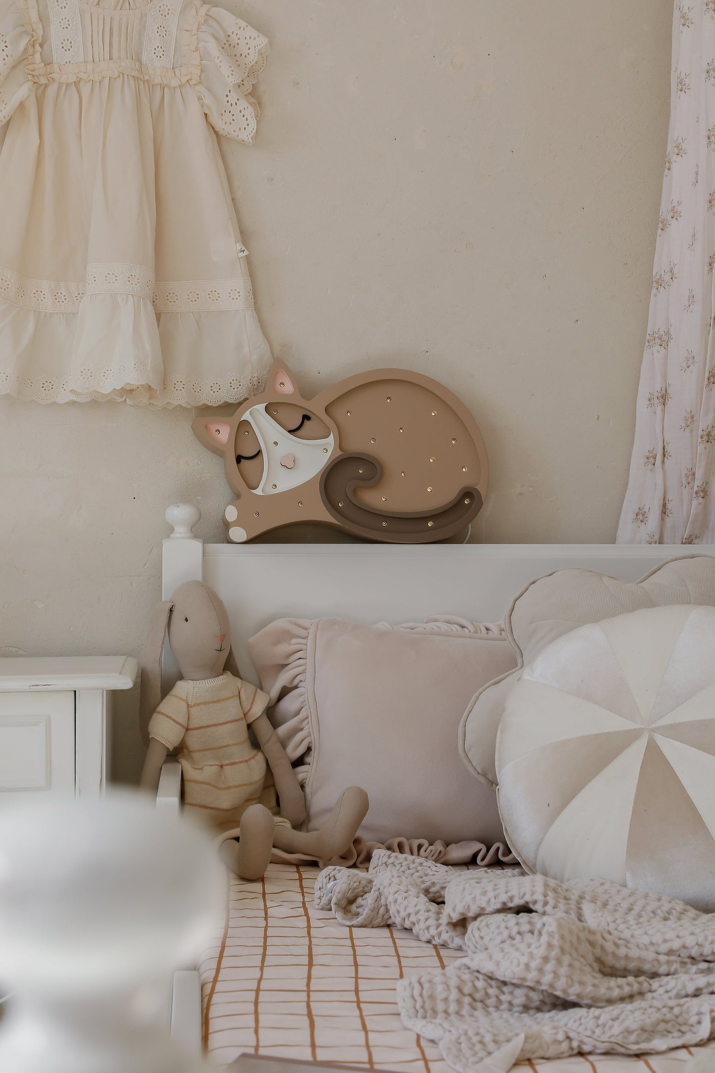 Cat Lamp – handmade wooden night light perfect for kids’ rooms