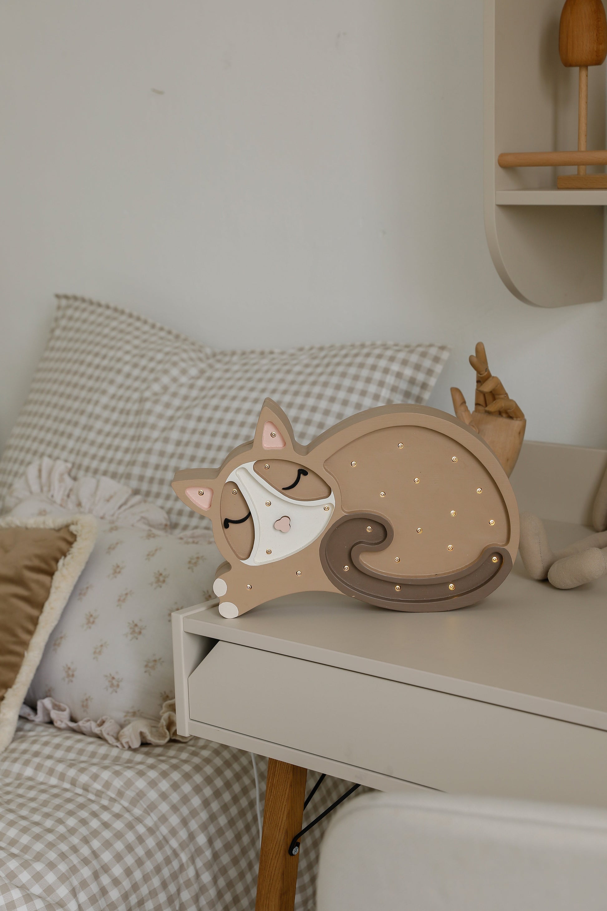 Cat Lamp with remote control – dimmable wooden night light for bedtime