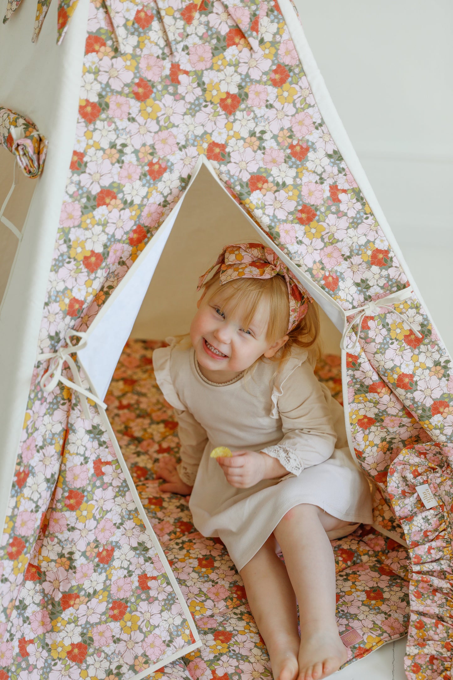 “Green Garden” Teepee Tent and Round Mat Set