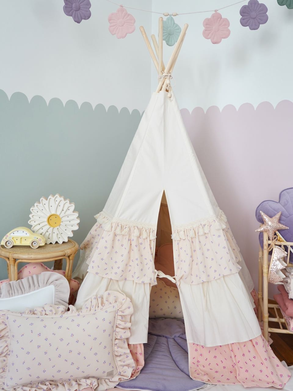 "Forget-me-not" Teepee Tent with Frills