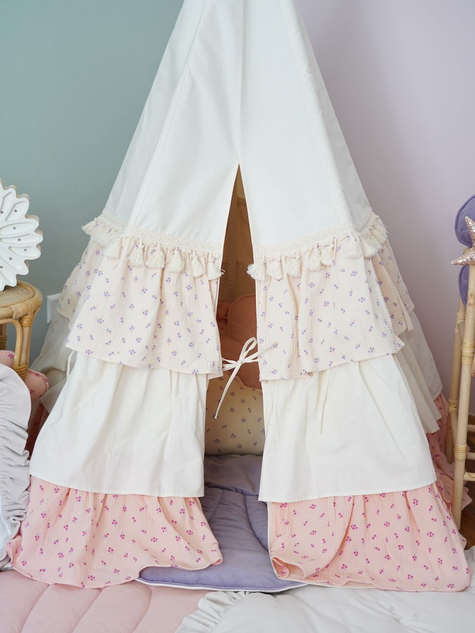 "Forget-me-not" Teepee Tent with Frills