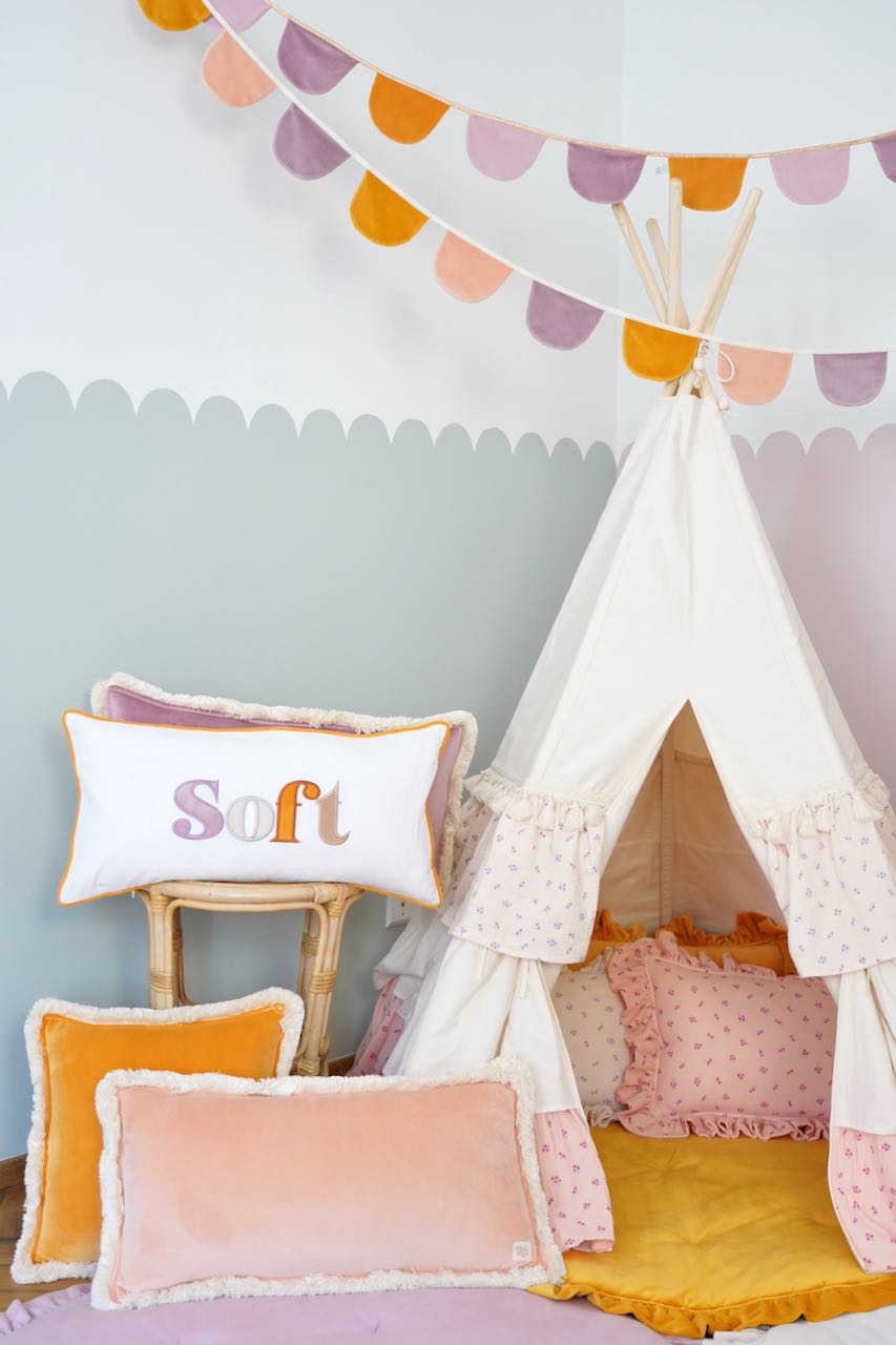 "Forget-me-not" Teepee Tent with Frills