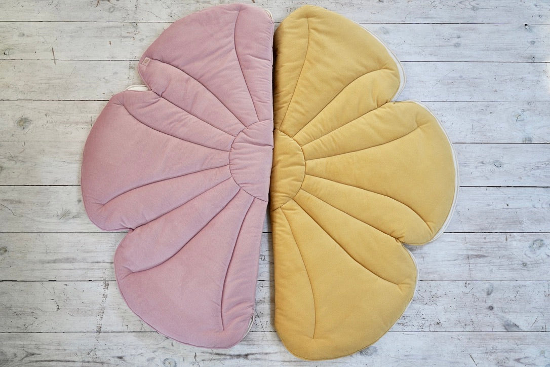 Velvet "Honey Azalea" Flower Mat