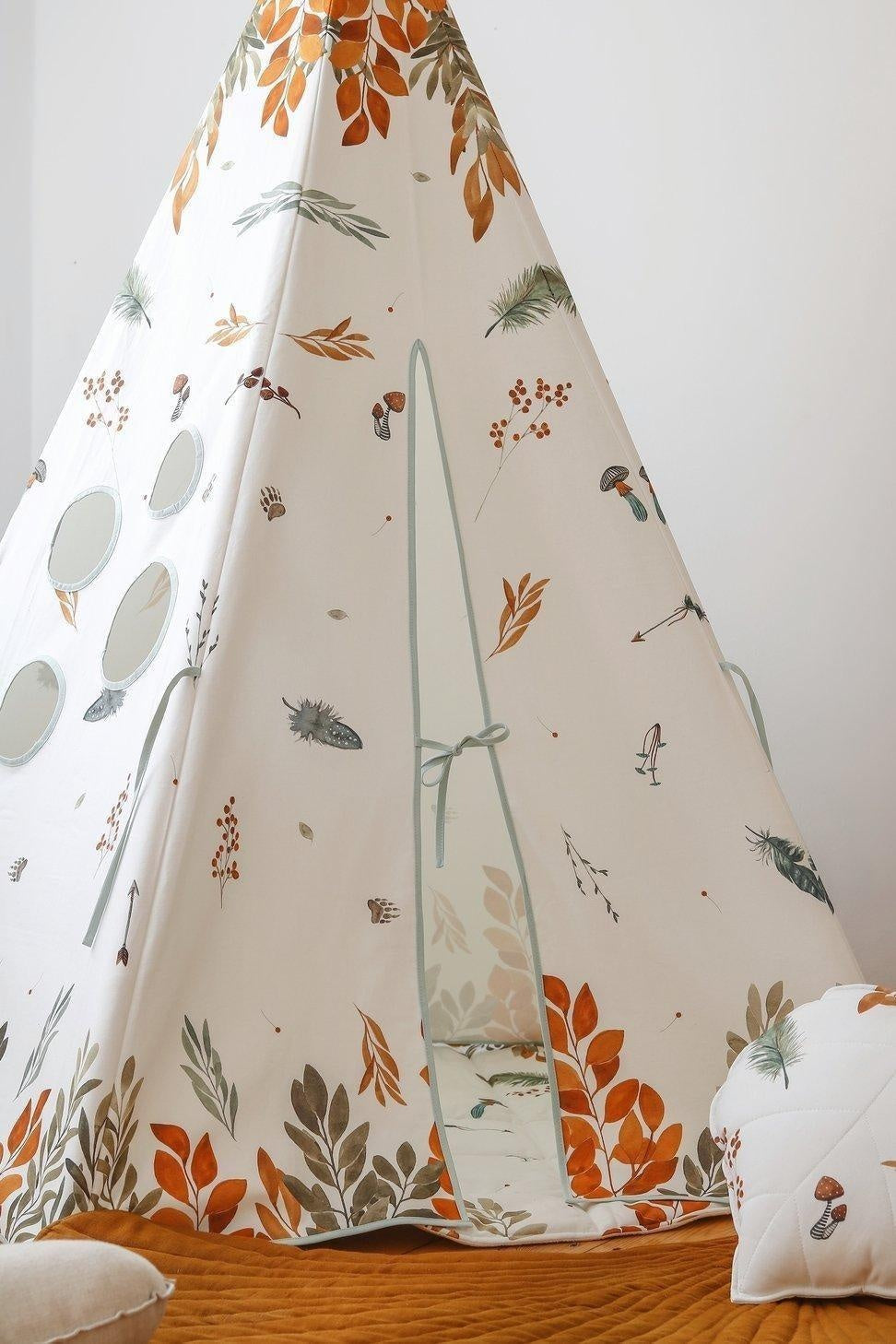 “Forest Friends” Teepee and Mat Set