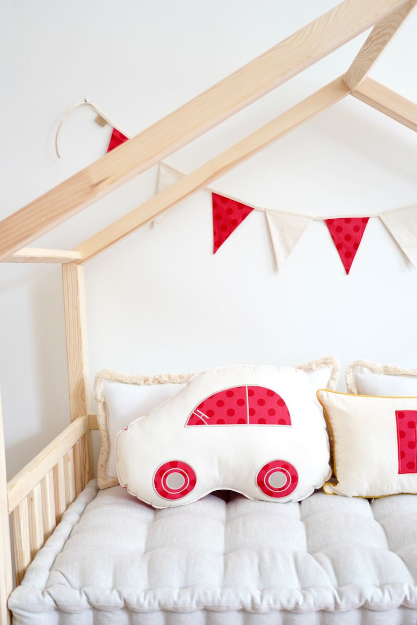 "Red dots" Garland