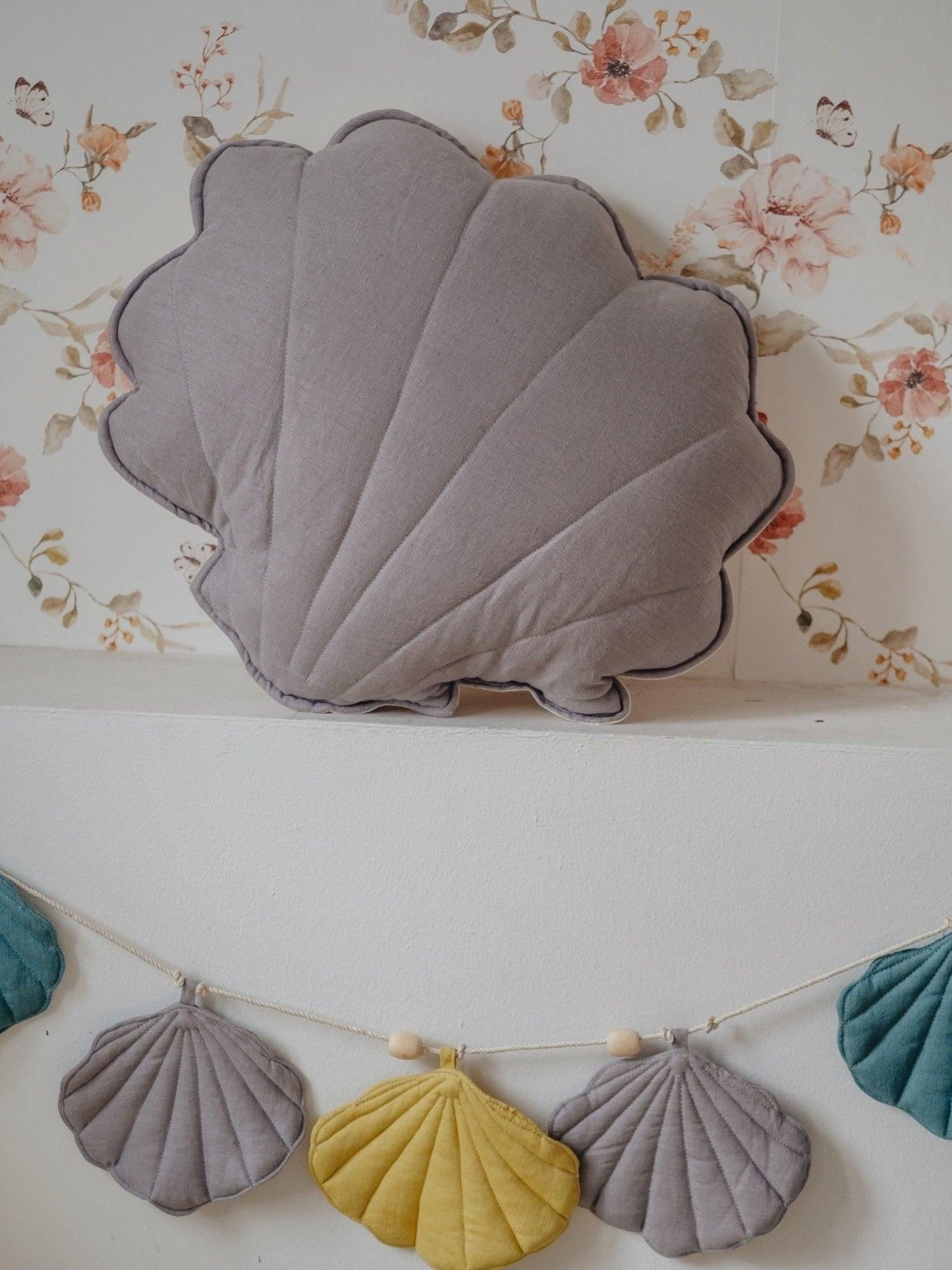 “Grey” Linen Shell Cushion - Moi Mili