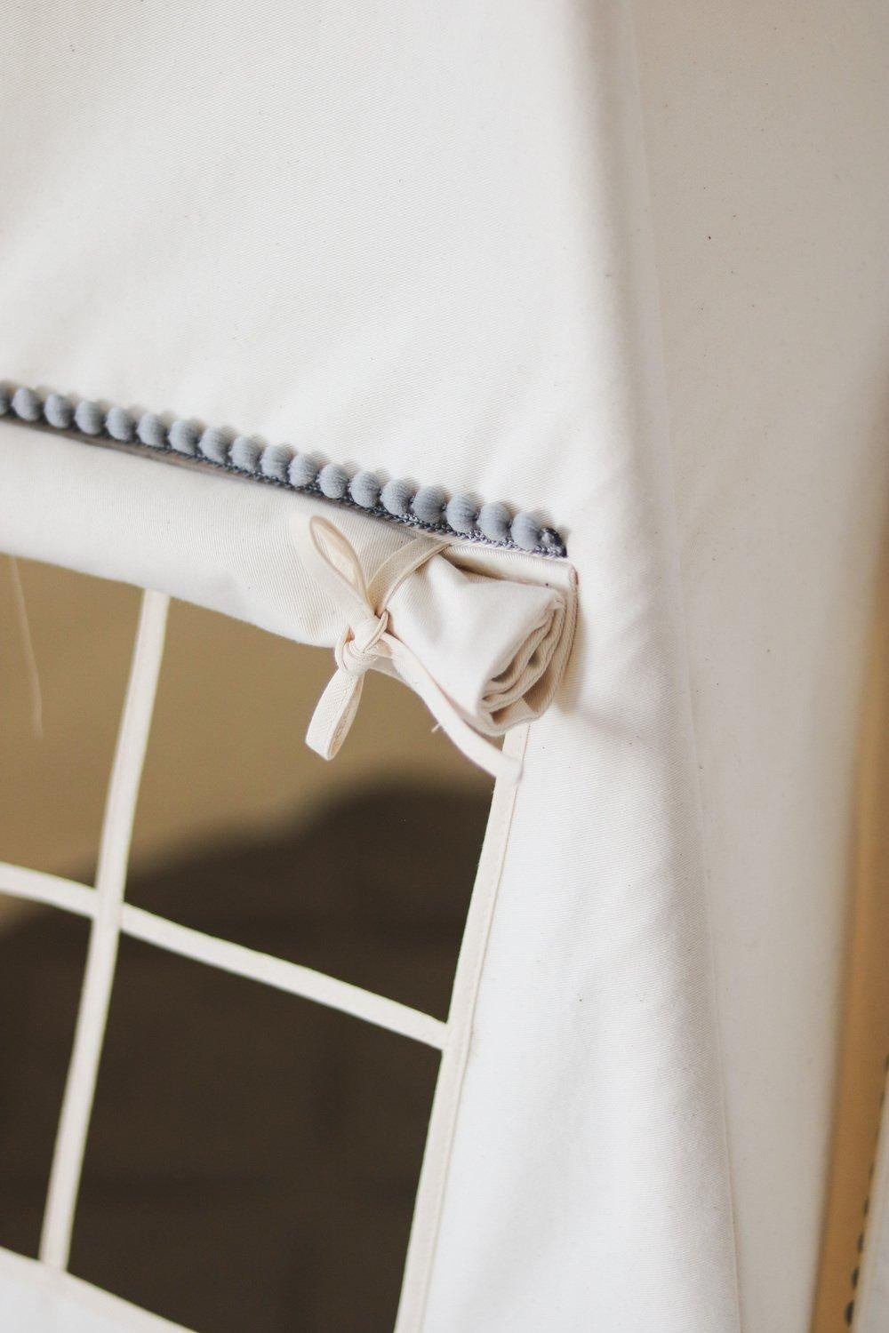 “Grey Pompoms” Teepee Tent with Pompoms