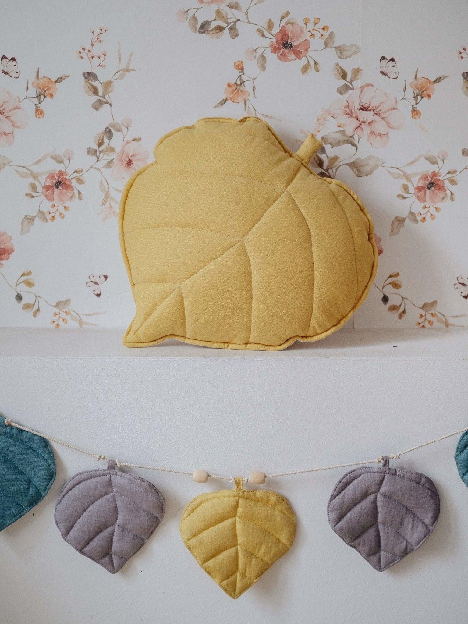 “Honey” Linen Leaf Cushion - Moi Mili