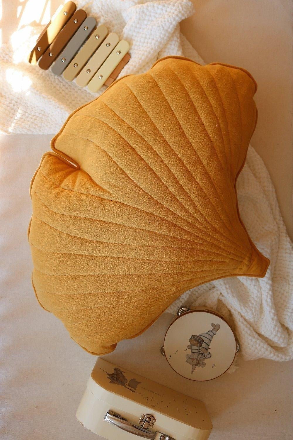 “Mango” Linen Ginkgo Leaf Pillow