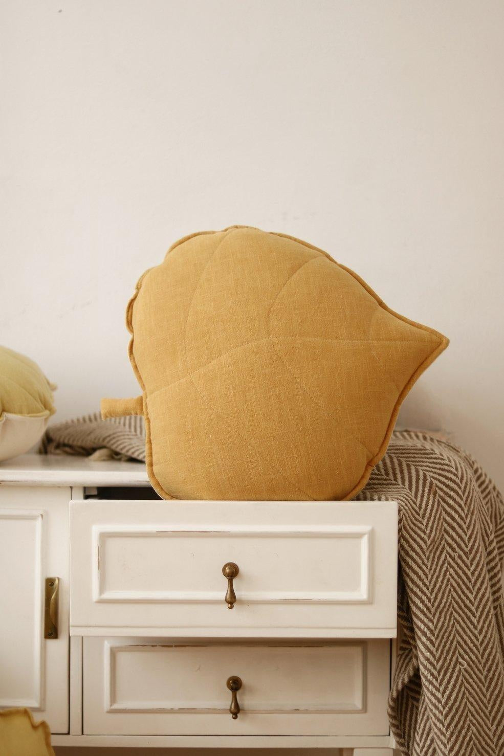 “Mango” Linen Leaf Pillow