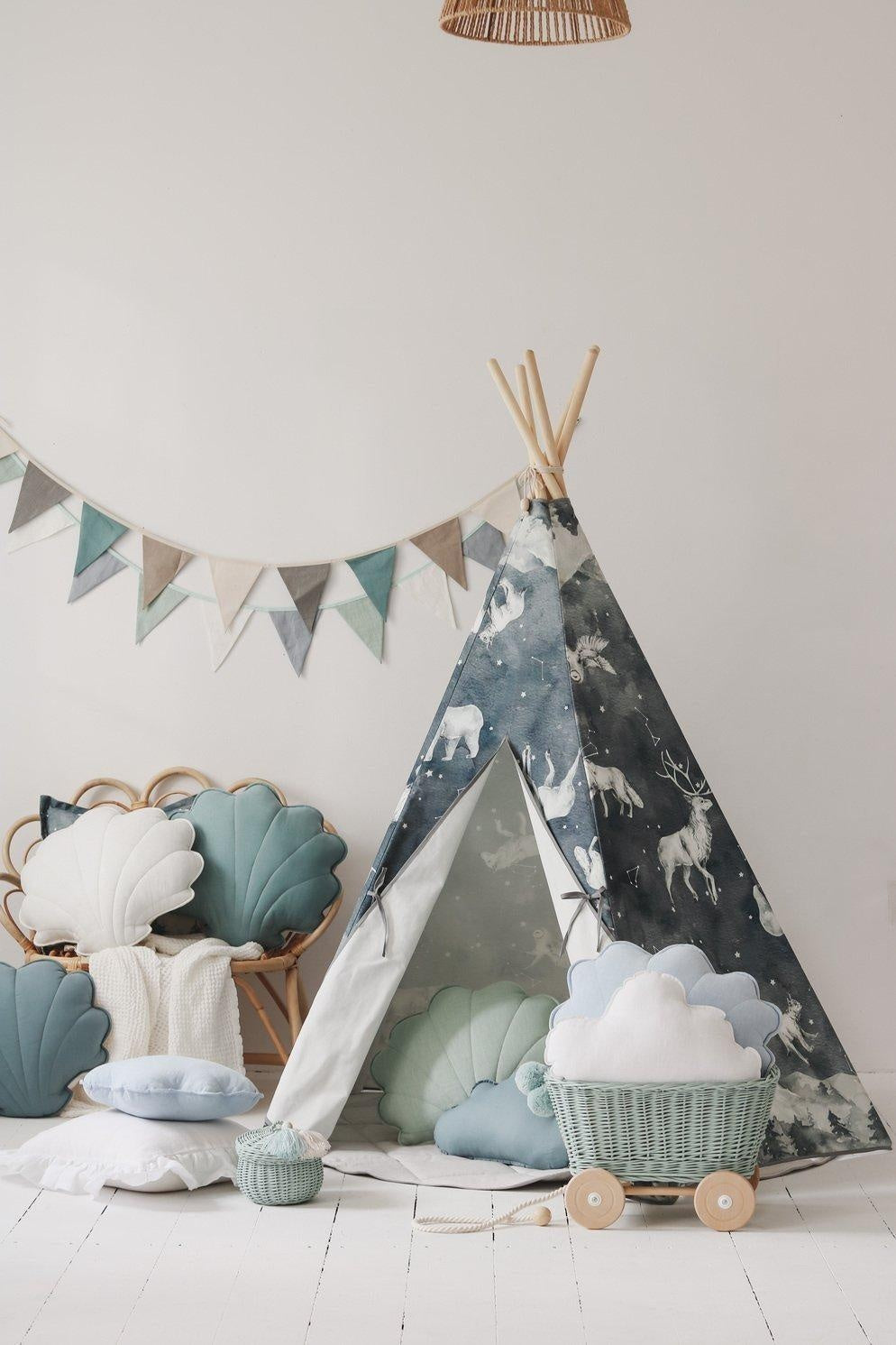 “MintLove” Garland