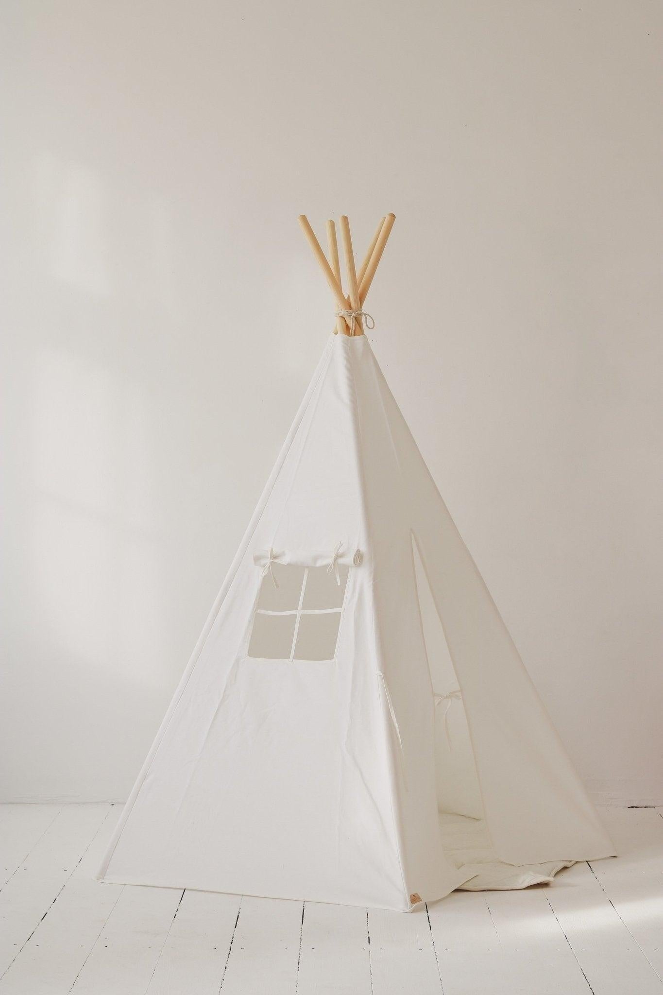 “Snow White” Teepee and Leaf Mat Set