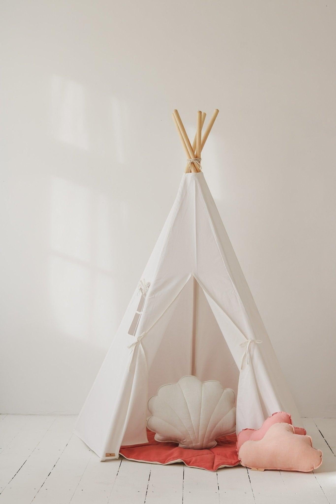 “Snow White” Teepee Tent